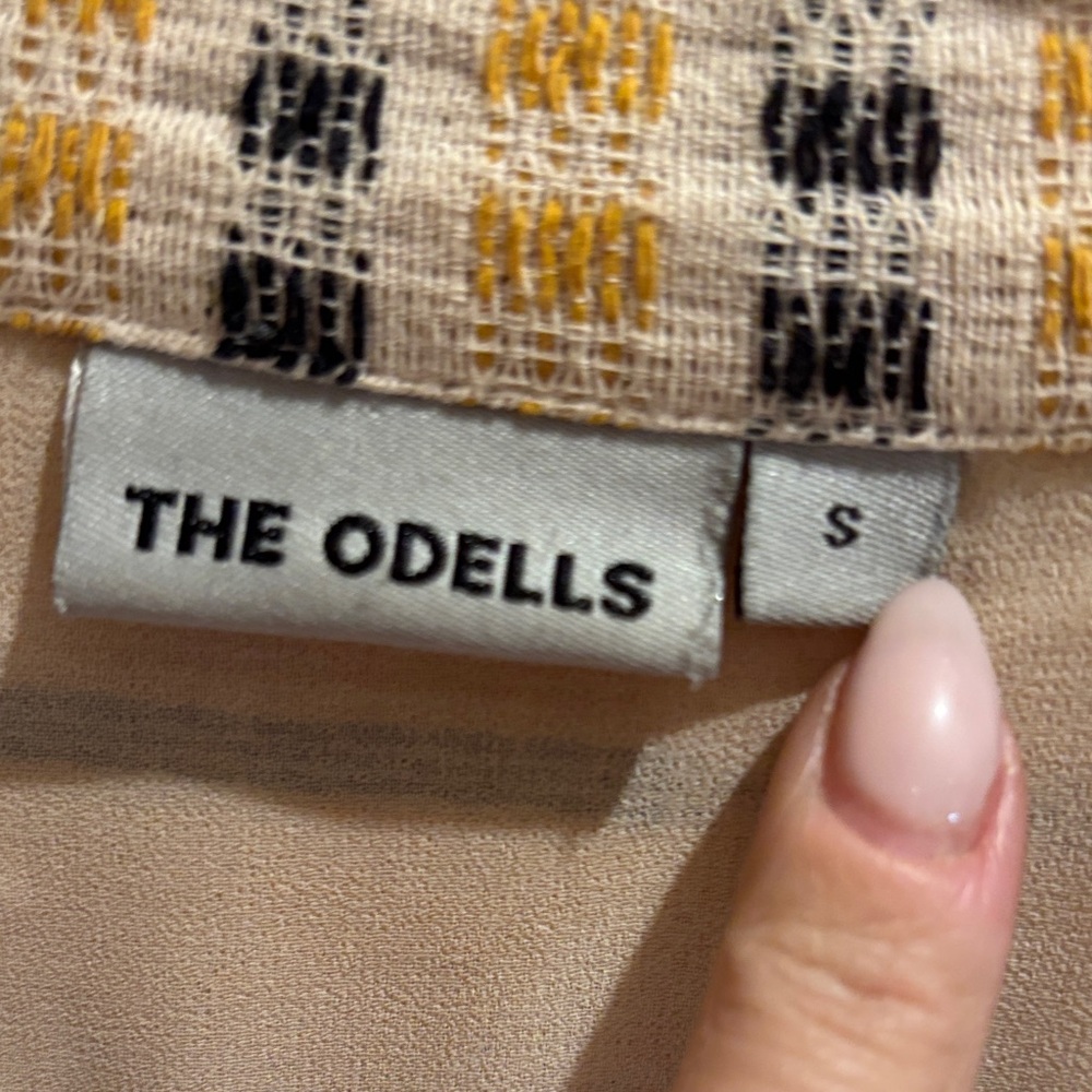 Stylish Geometric Patterned Cape - image 2